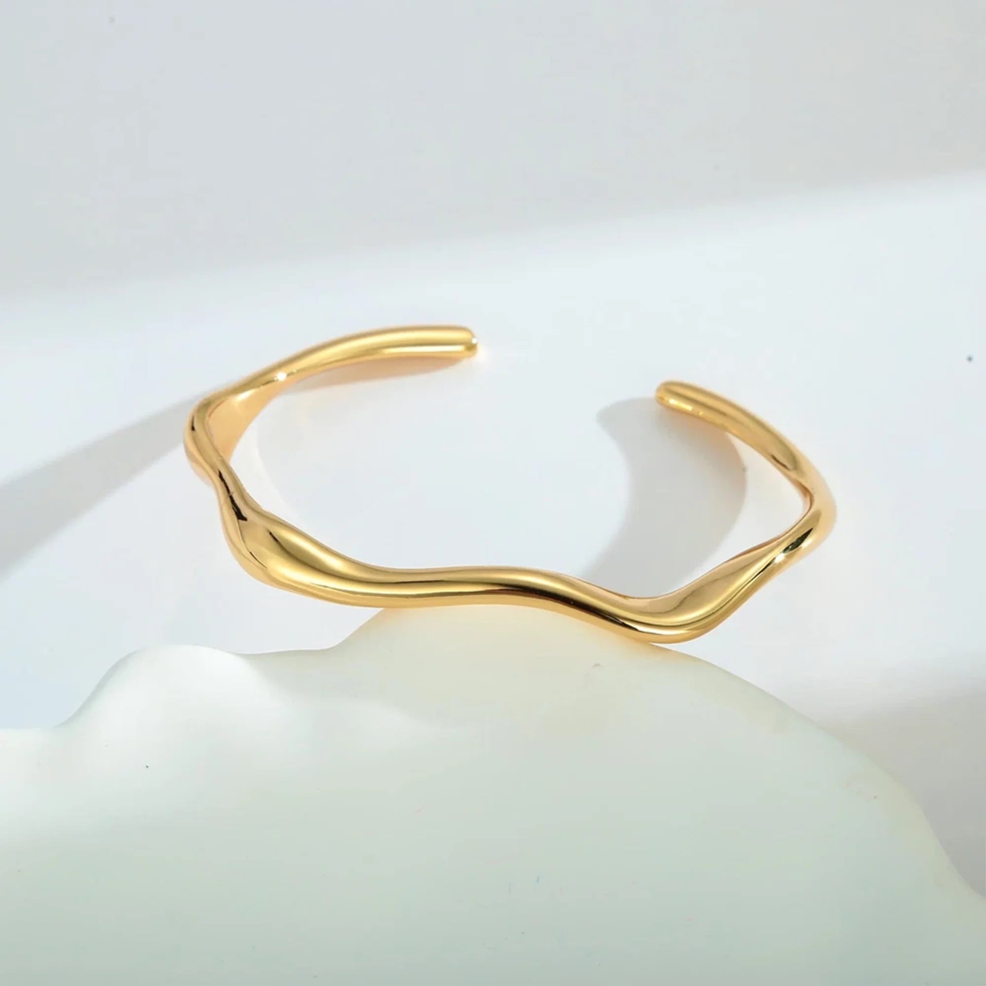 Minimalist Irregular Cuff Bracelet - MH ELEGANCE - Minimalist Irregular Cuff Bracelet -