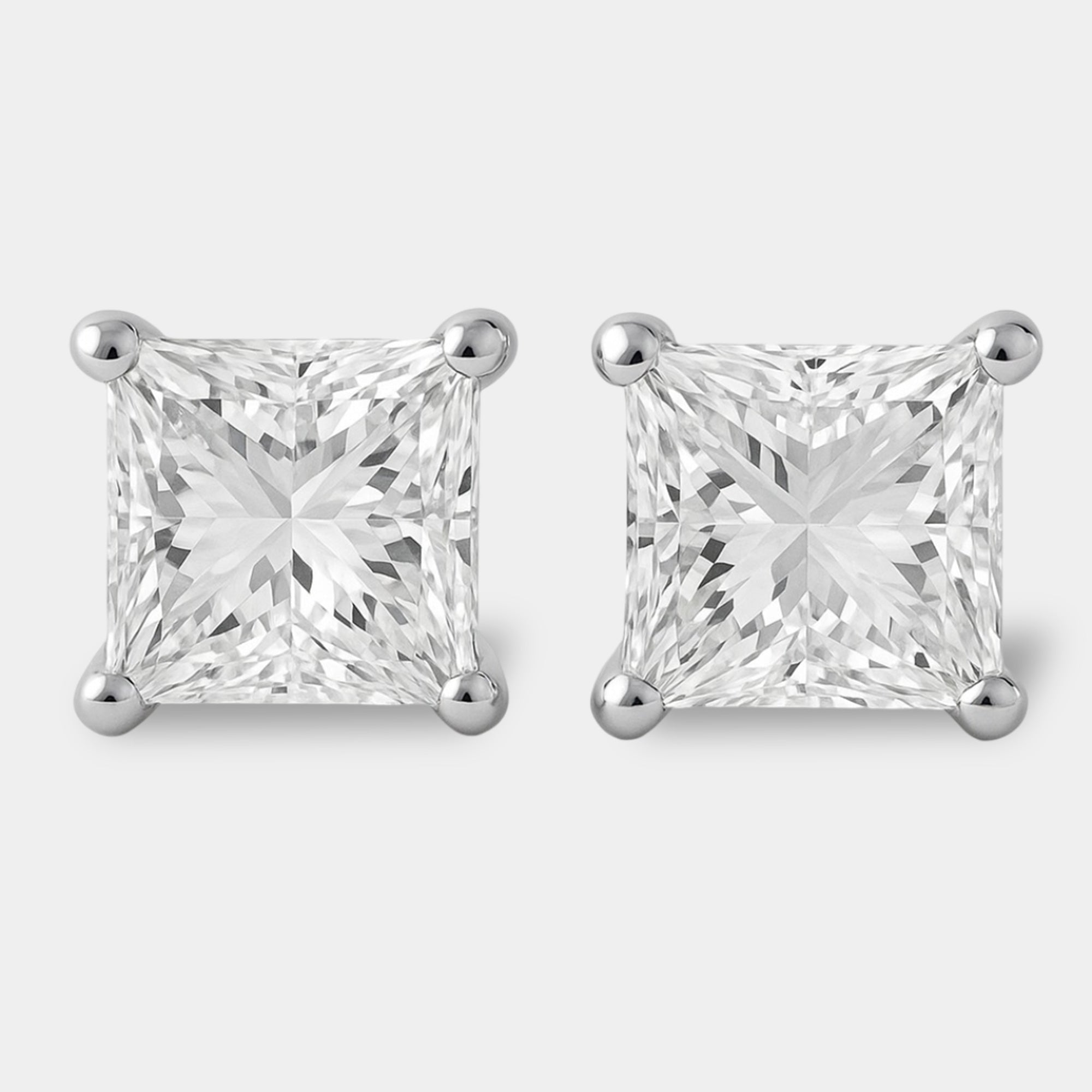 Princess-Cut Diamond Stud Earrings - MH ELEGANCE - Princess-Cut Diamond Stud Earrings -