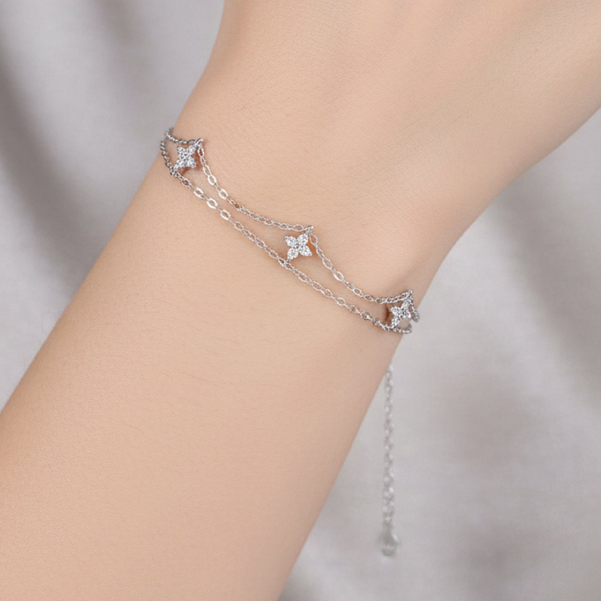 Sterling Silver Radiant Star Bracelet - MH ELEGANCE - Sterling Silver Radiant Star Bracelet -