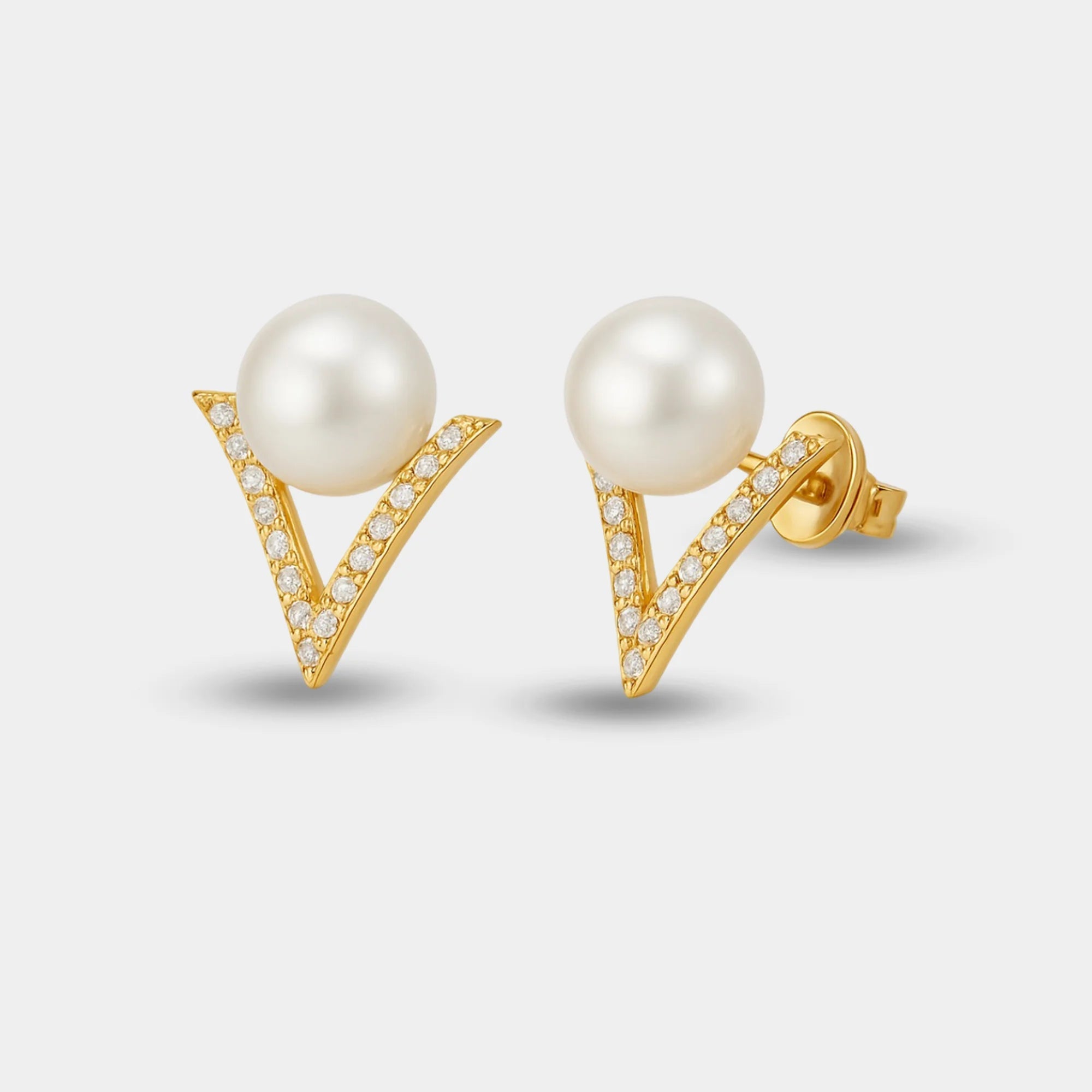 V-Shape Pearl Studs - MH ELEGANCE - V-Shape Pearl Studs -