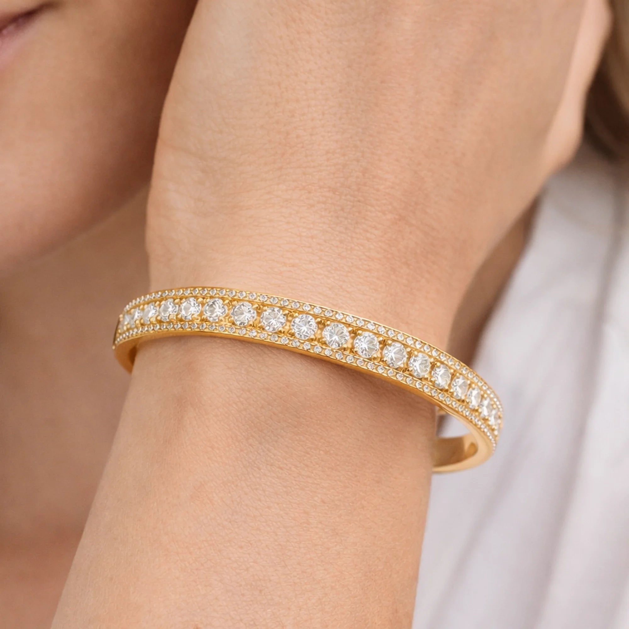 Zirconia Tennis Bangle Bracelet - MH ELEGANCE - Zirconia Tennis Bangle Bracelet -